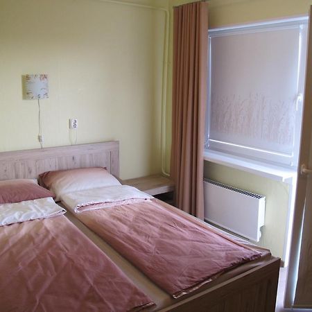 Orissaare Apartment Bagian luar foto