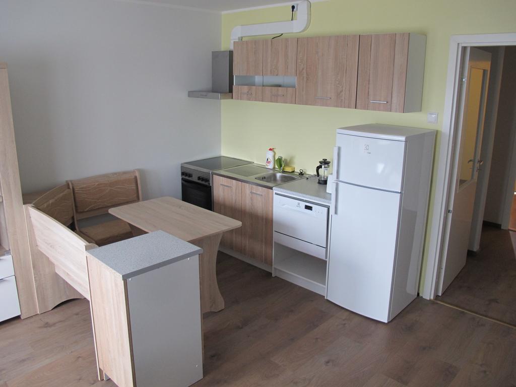 Orissaare Apartment Bagian luar foto